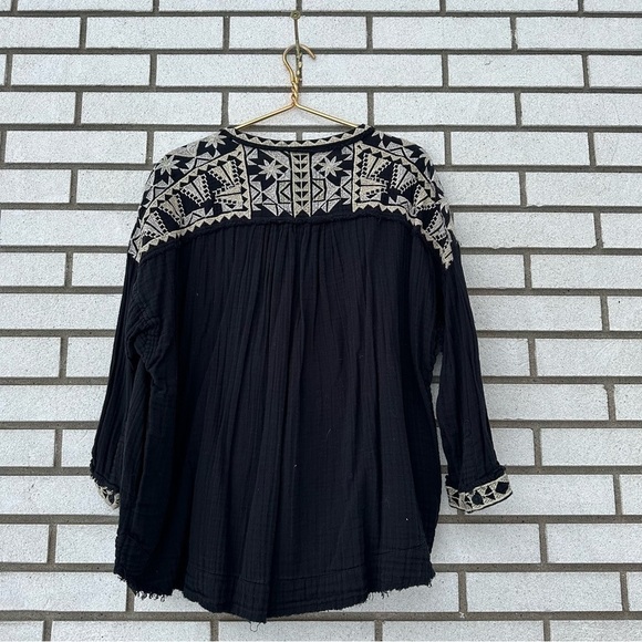 Johnny Was Sai Gauze Tassel-Tie Blouse Black Off White Embroidered - Picture 7 of 12